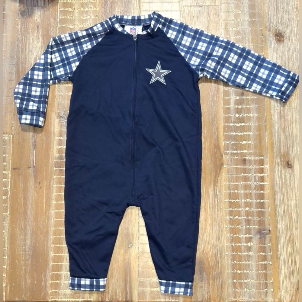 Dallas Cowboys NFL Navy Blue Baby One Piece Romper 6/9m